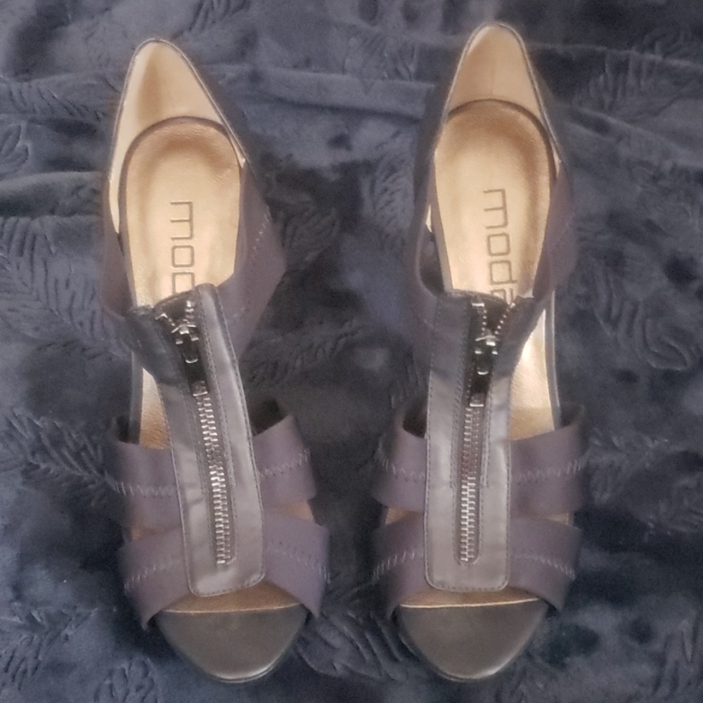 Brand New Moda Spana Qwin Zip Front Heel Navy Sz 9